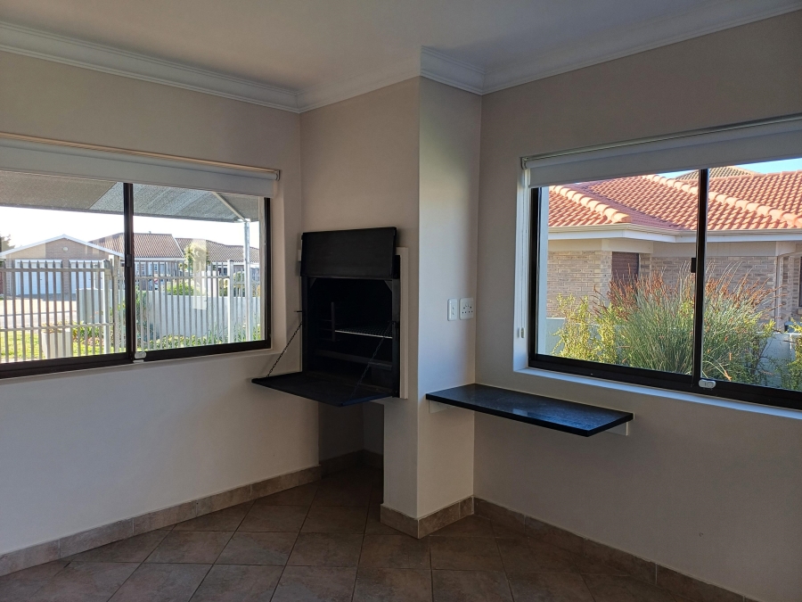 3 Bedroom Property for Sale in Hartenbos Heuwels Western Cape